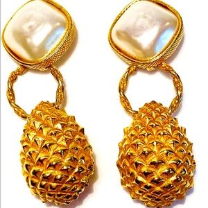 DOMINIQUE AURIENTIS❌SOLD❌PARIS GRIPOIX PEARL GILT PINECONE VINTAGE 80s EARRINGS